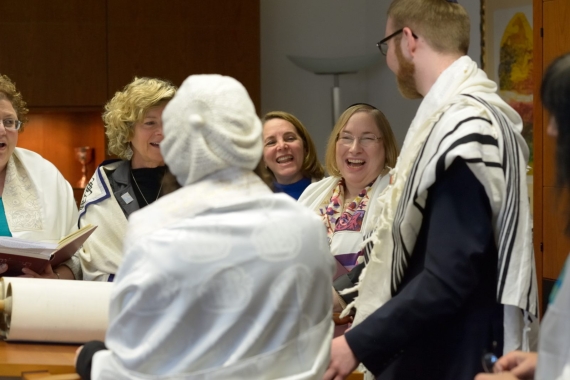 Rabbinical student at the bima